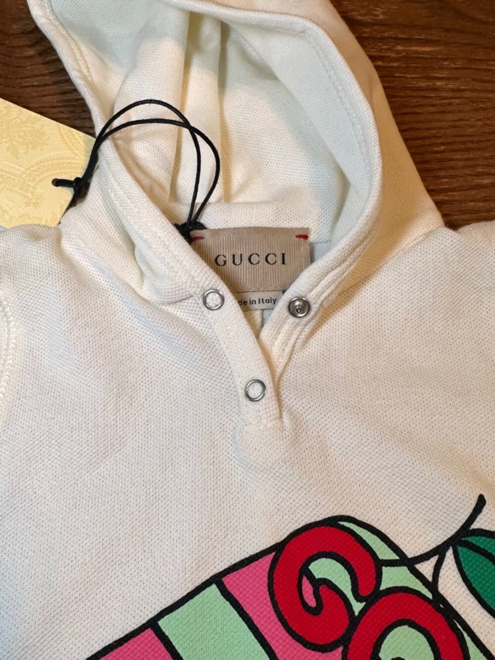 Gucci Baby Hooded Romper Cake Cherry Print White NWT Made in Italy - Picture 2 of 6